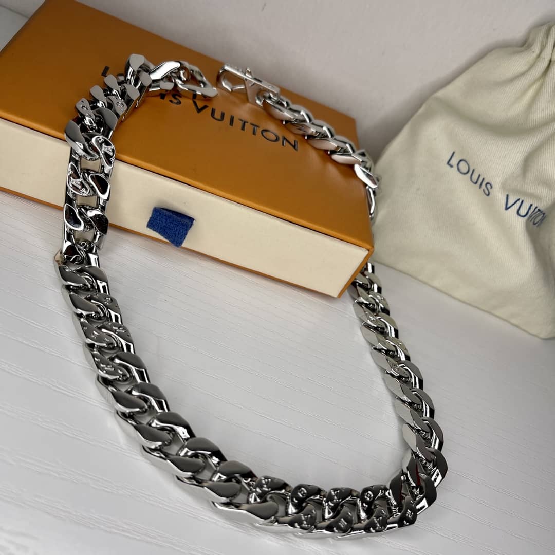 Fake Louis Vuitton Designer Necklace Wholesale