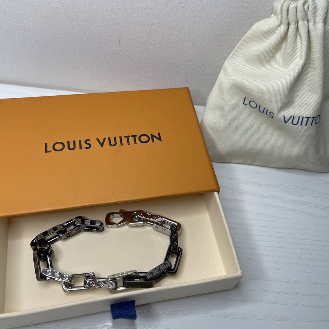 Wholesale Louis Vuitton AAA+ Bracelet