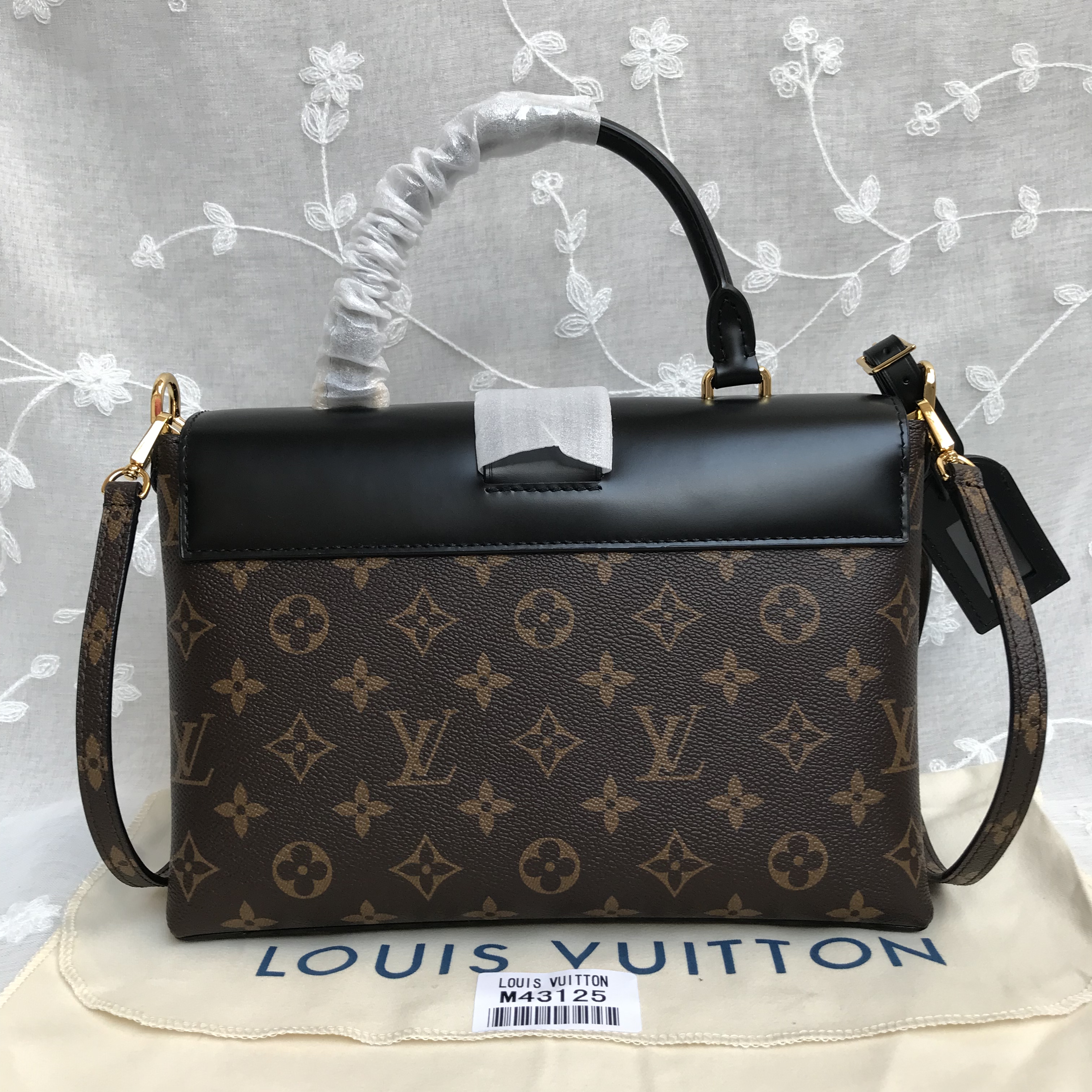 LV ONE HANDLE M43125