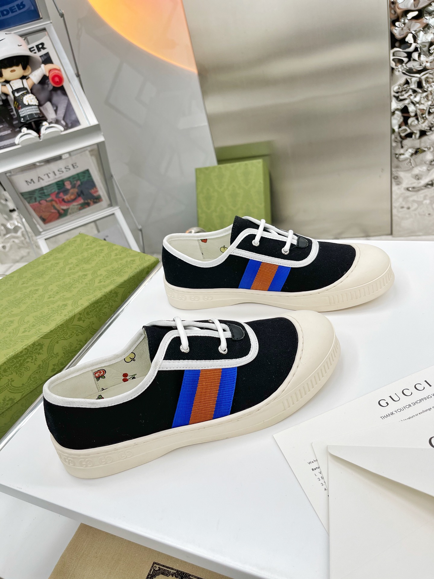 Gucci shoe174
