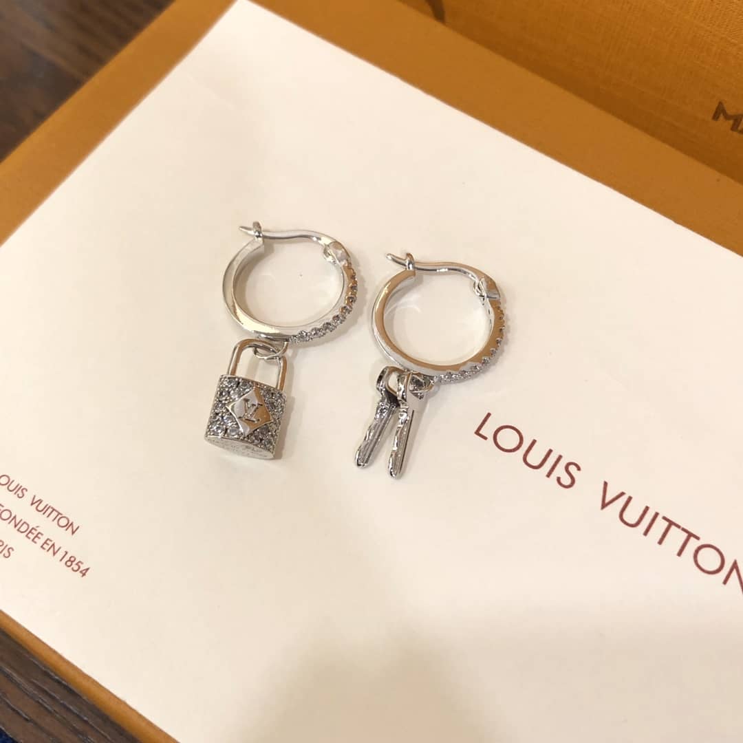 Fake Louis Vuitton Designer Earrings Wholesale