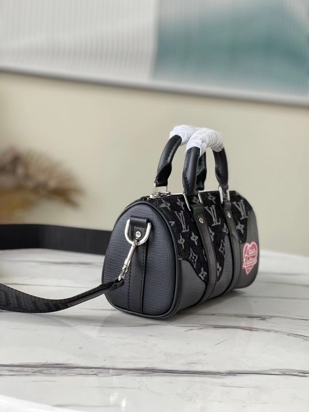 LV Everyday Shoulder bag