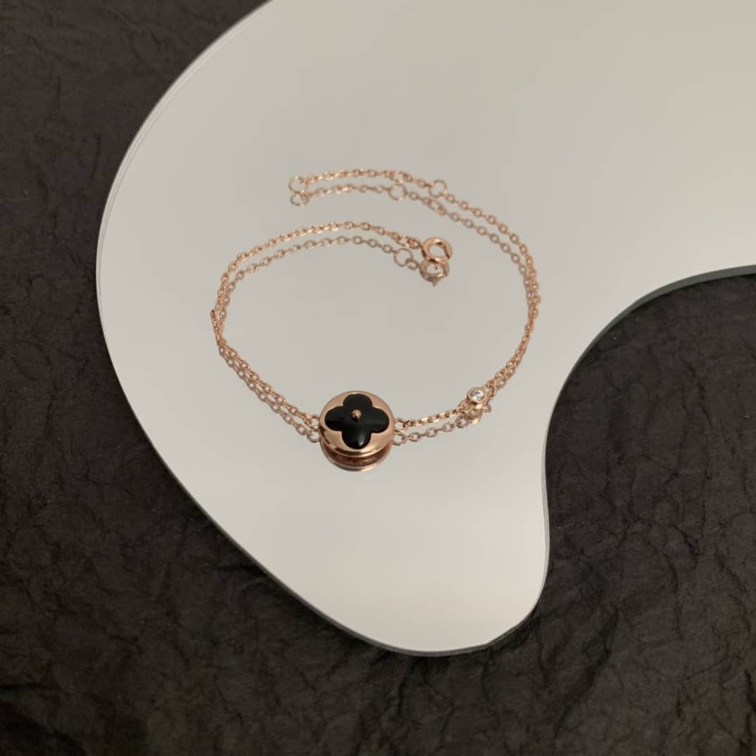 High Quality Louis Vuitton Bracelet