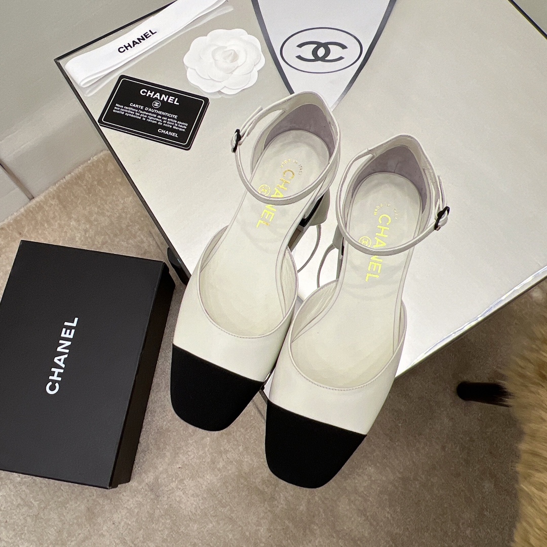 Chanel Shoes125