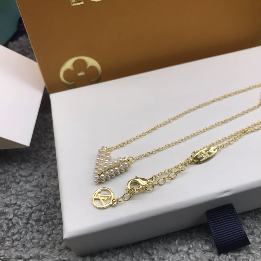 Louis Vuitton Necklace First Copy