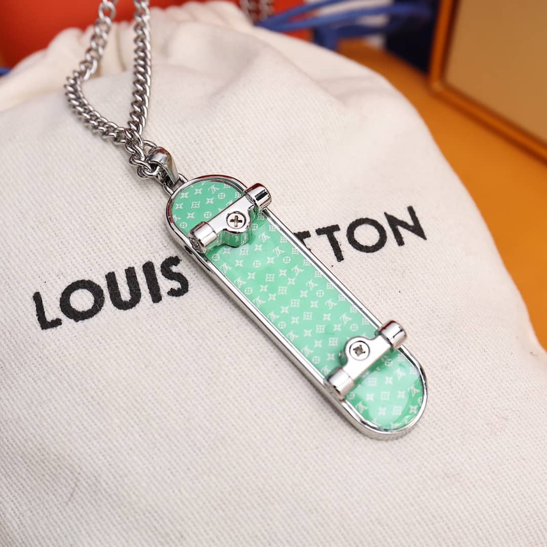 1:1 Louis Vuitton Necklace Online