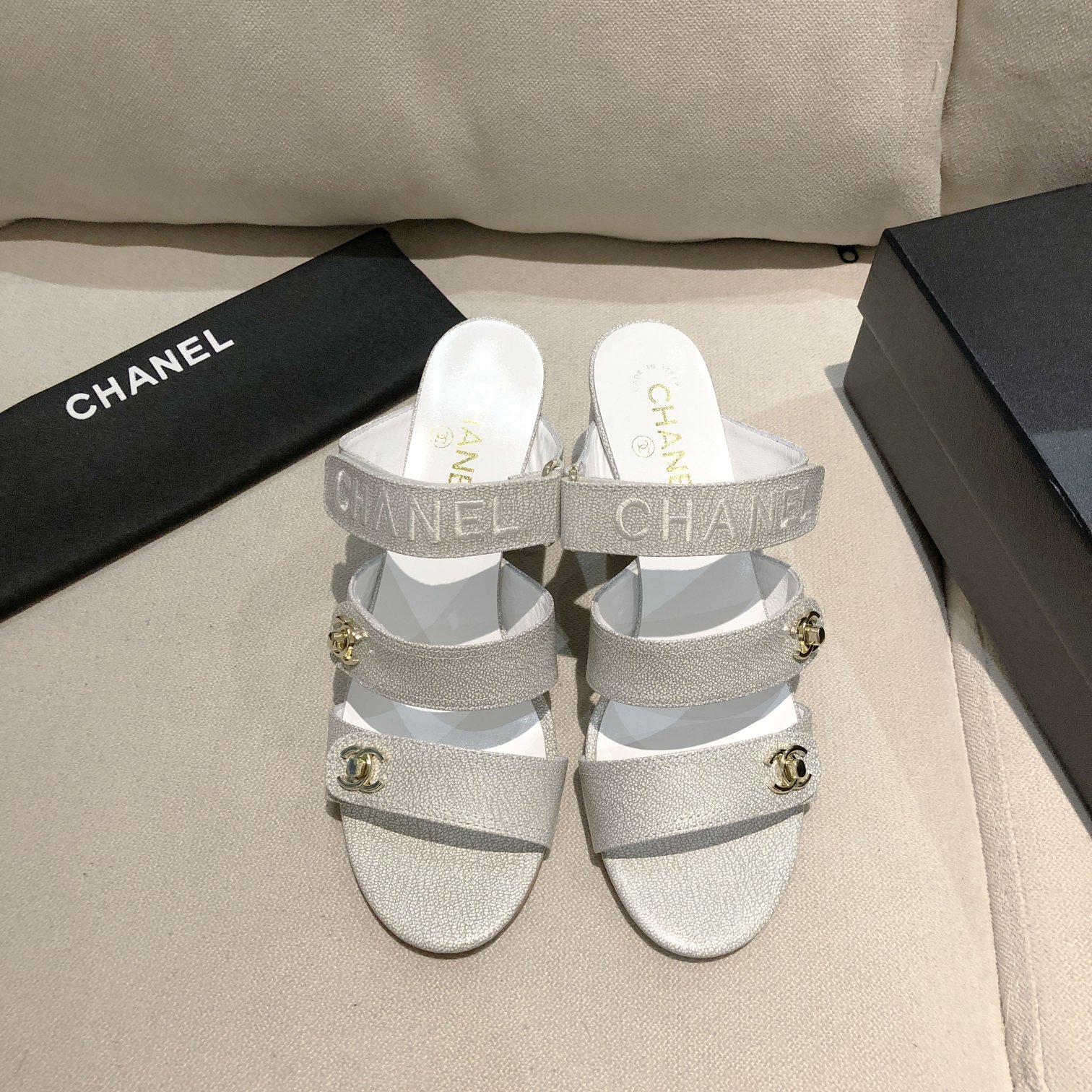 Chanel Shoes350