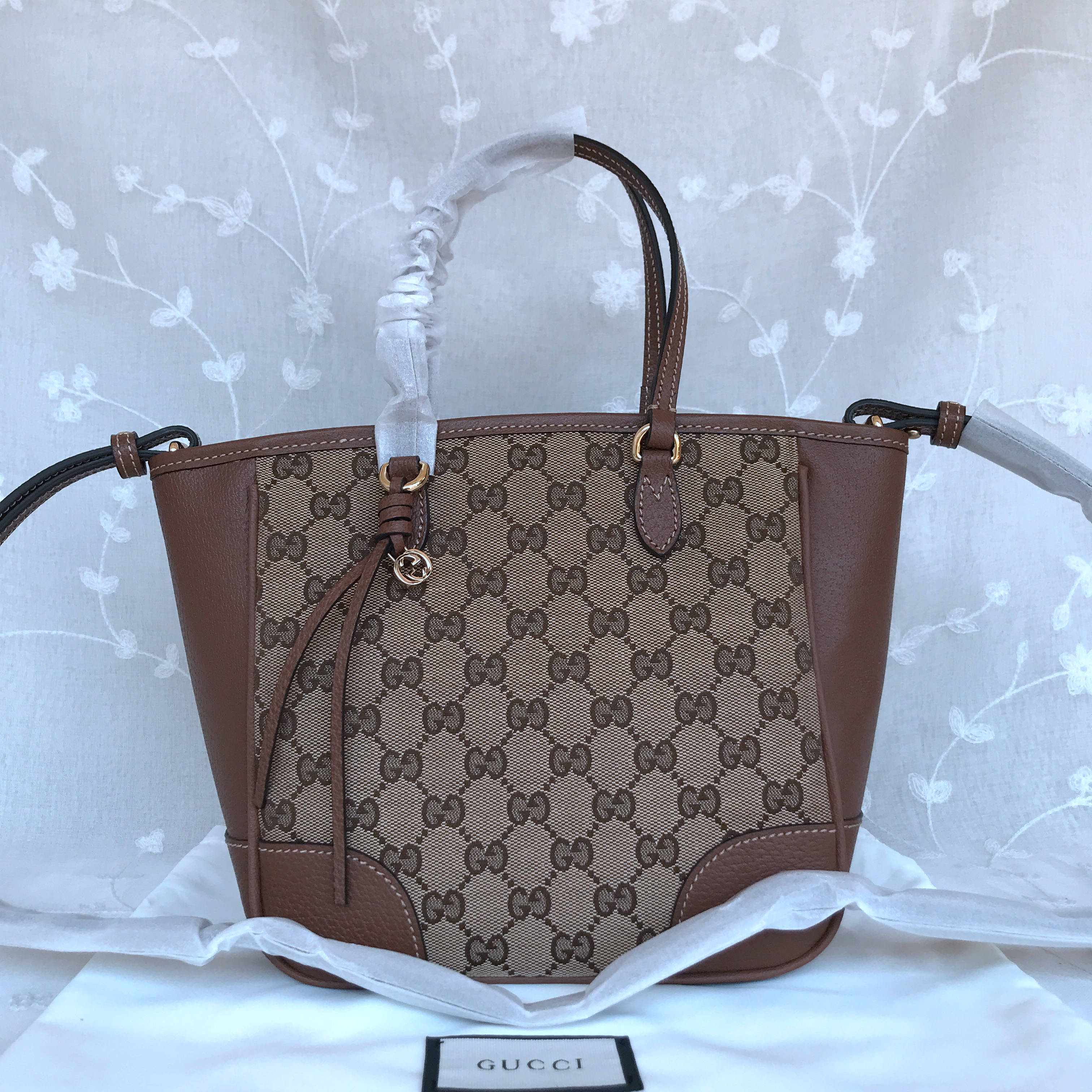 Gucci Handbag 449241
