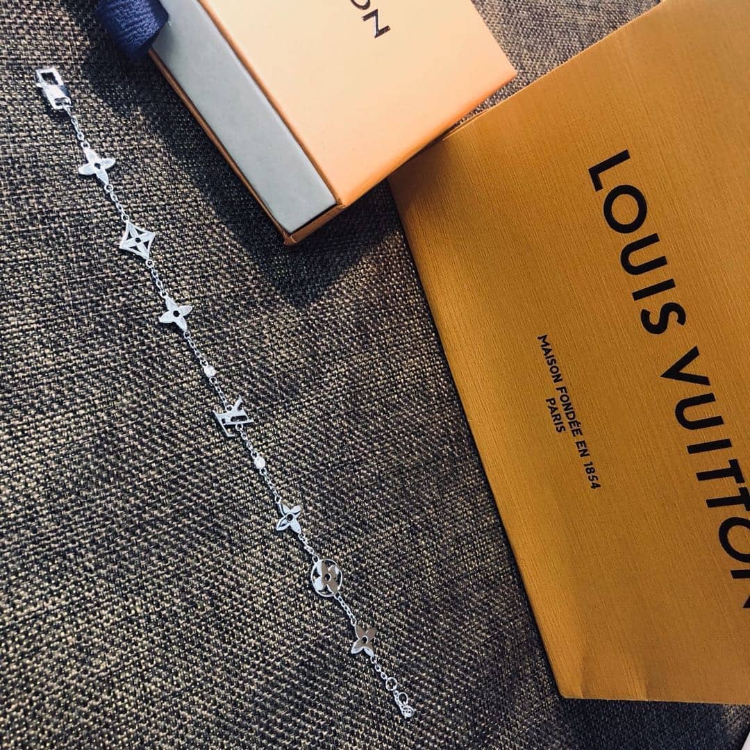 Designer Louis Vuitton Classic Bracelet
