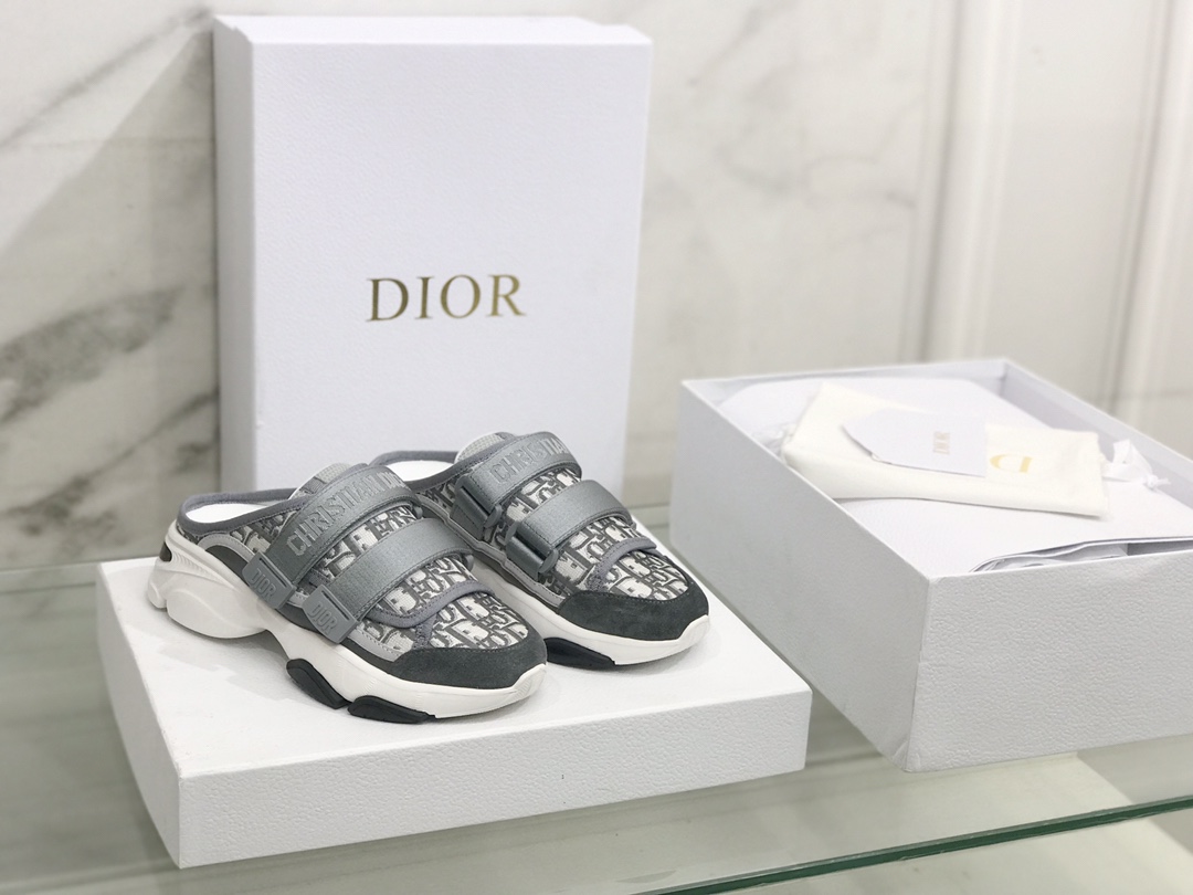 Dior shoes258
