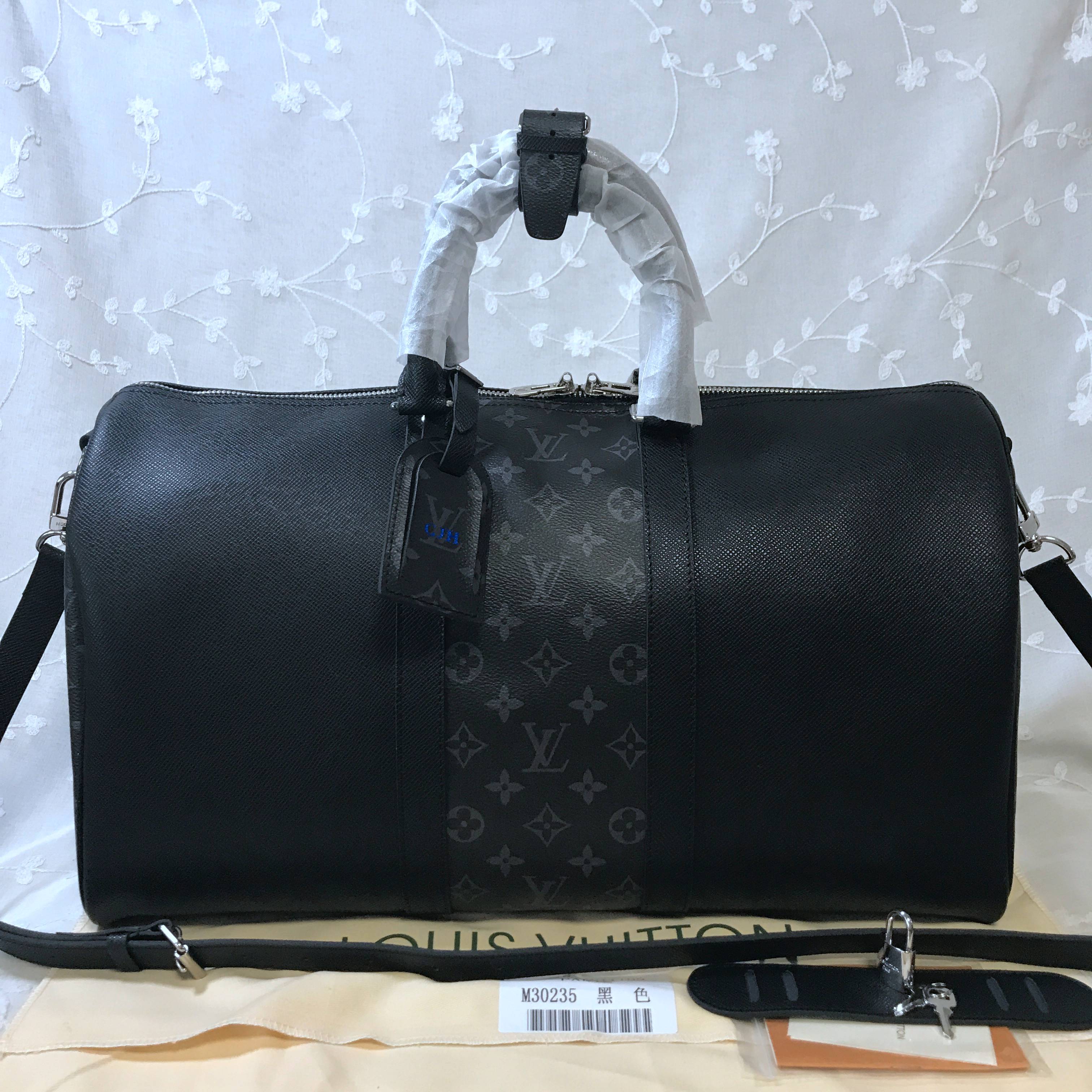 LV Travelbag  M30235