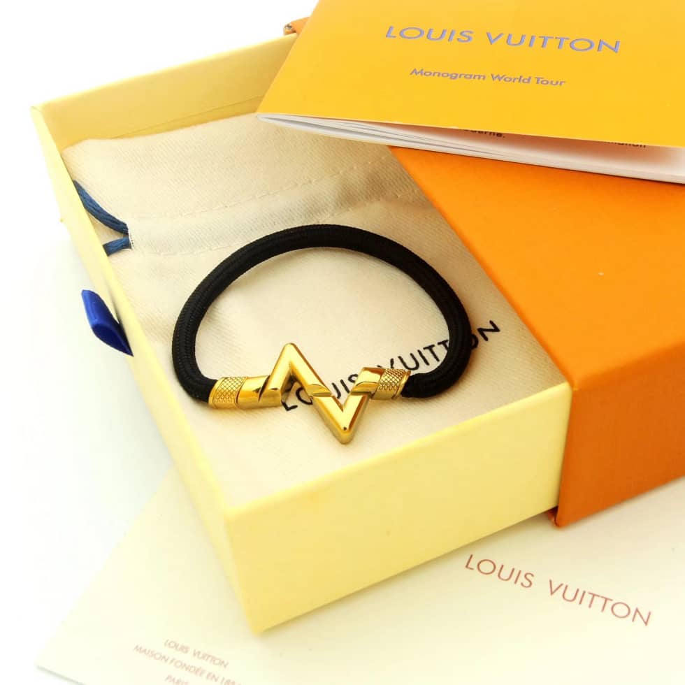 Knockoff Louis Vuitton Logo Bracelet
