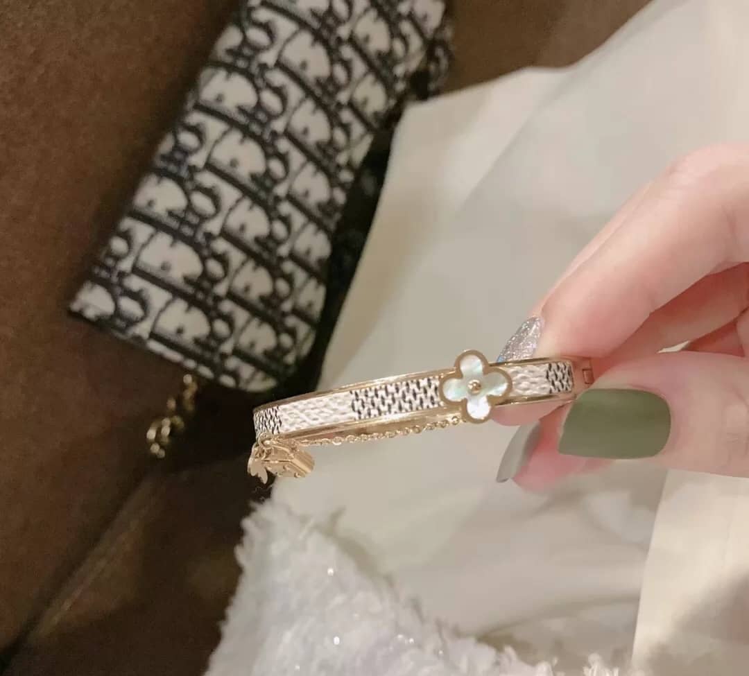 Louis Vuitton Cheap Luxury Bracelet