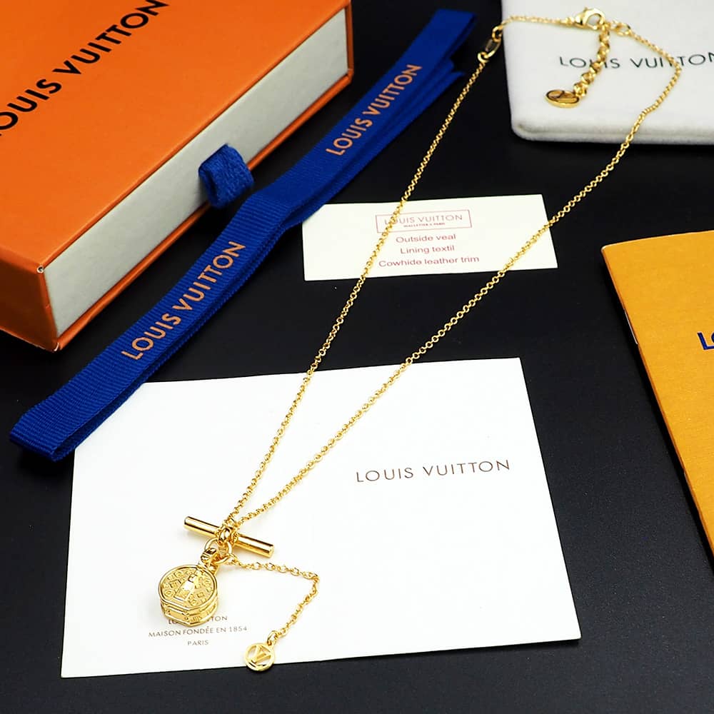 7 Star Louis Vuitton Necklace
