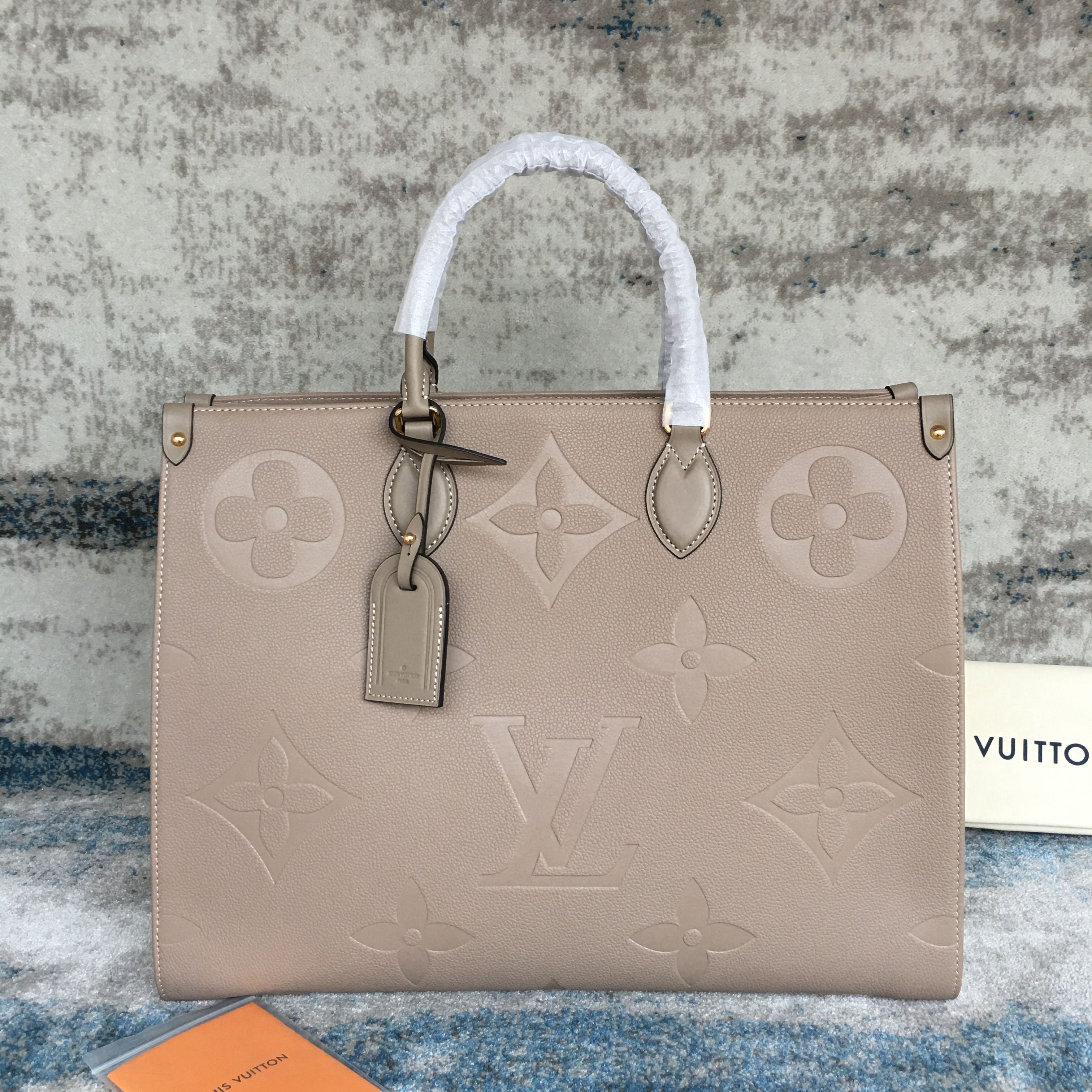 LV ONTHEGO GM M44925