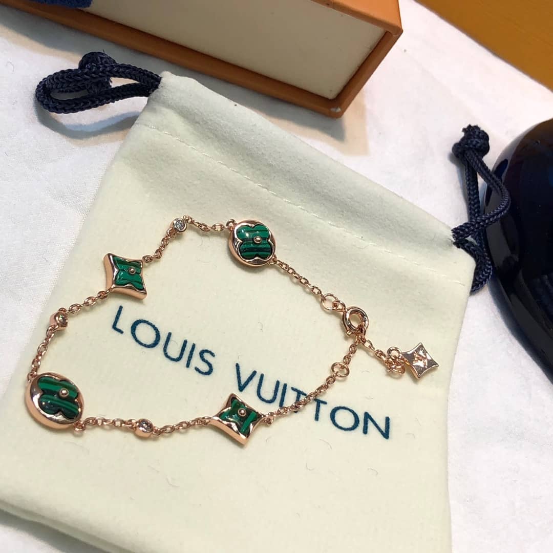 Knockoff Louis Vuitton Logo Bracelet