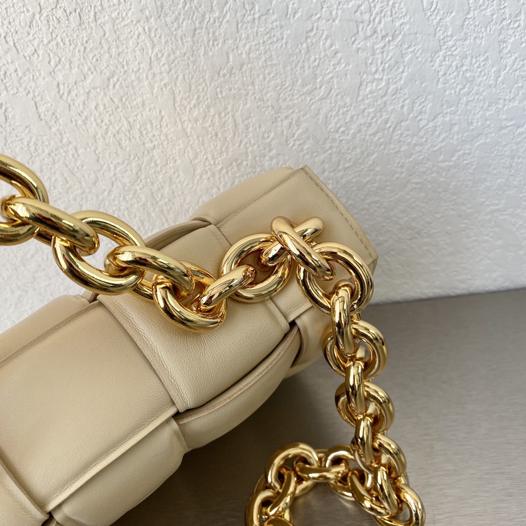 BOTTEGA VENETA THE CHAIN CASSETTE