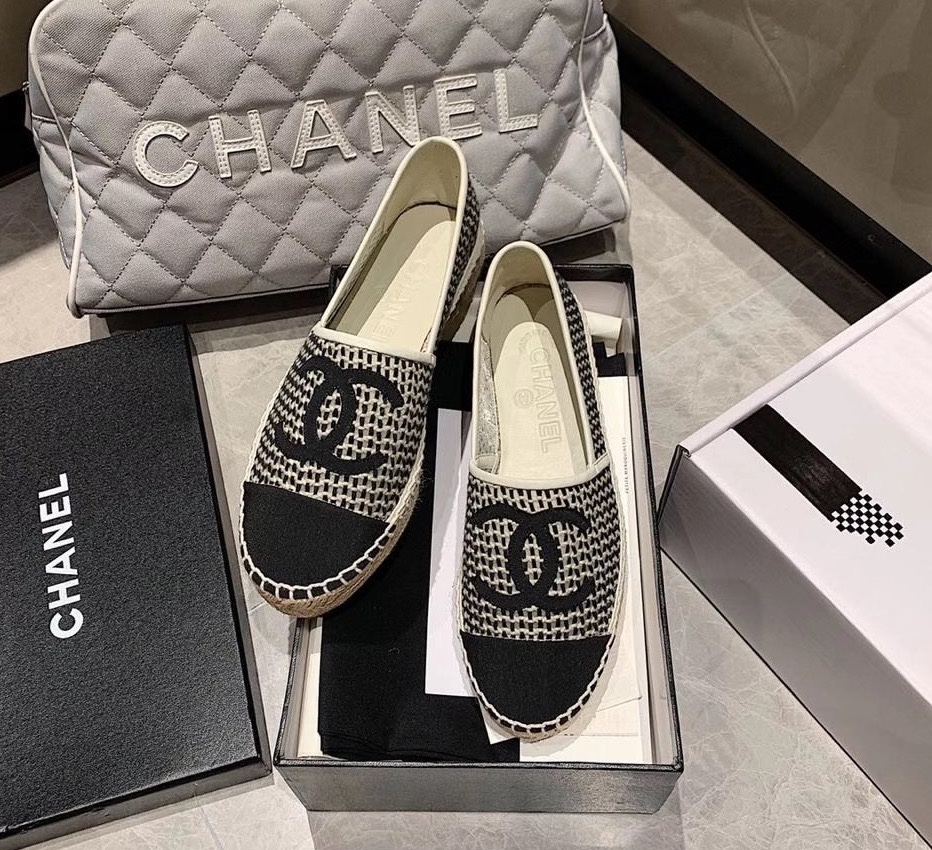 Chanel Shoes396