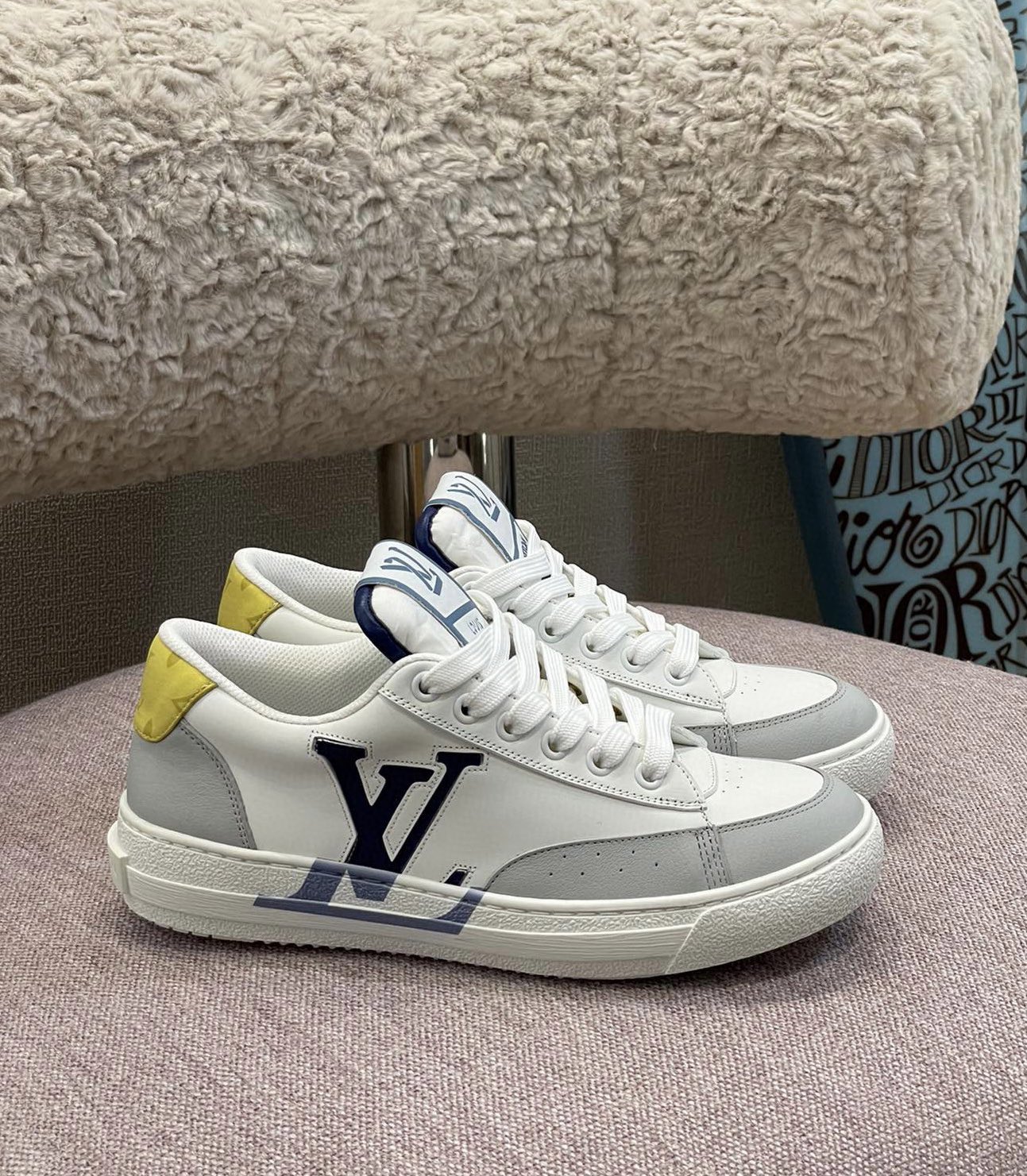 LV shoes305