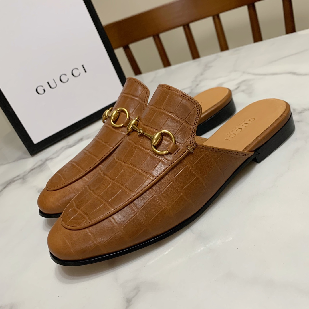 Gucci shoe347