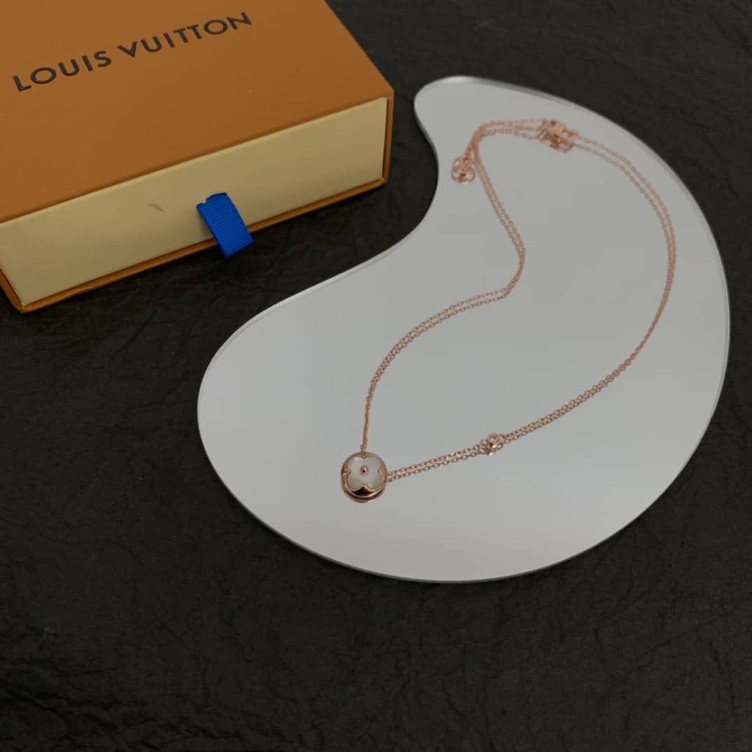 Louis Vuitton Designer Necklace Copy