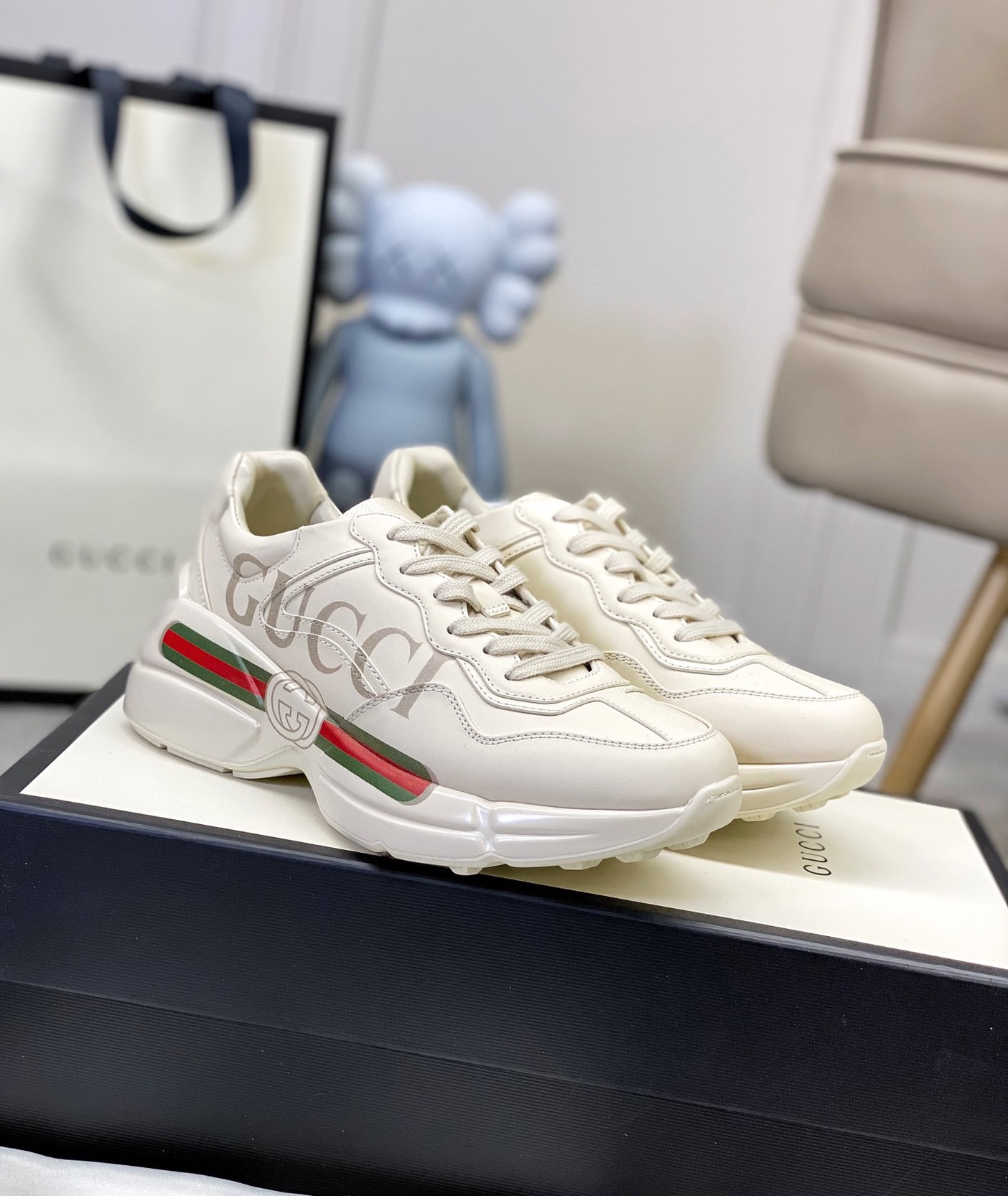 Gucci shoe34