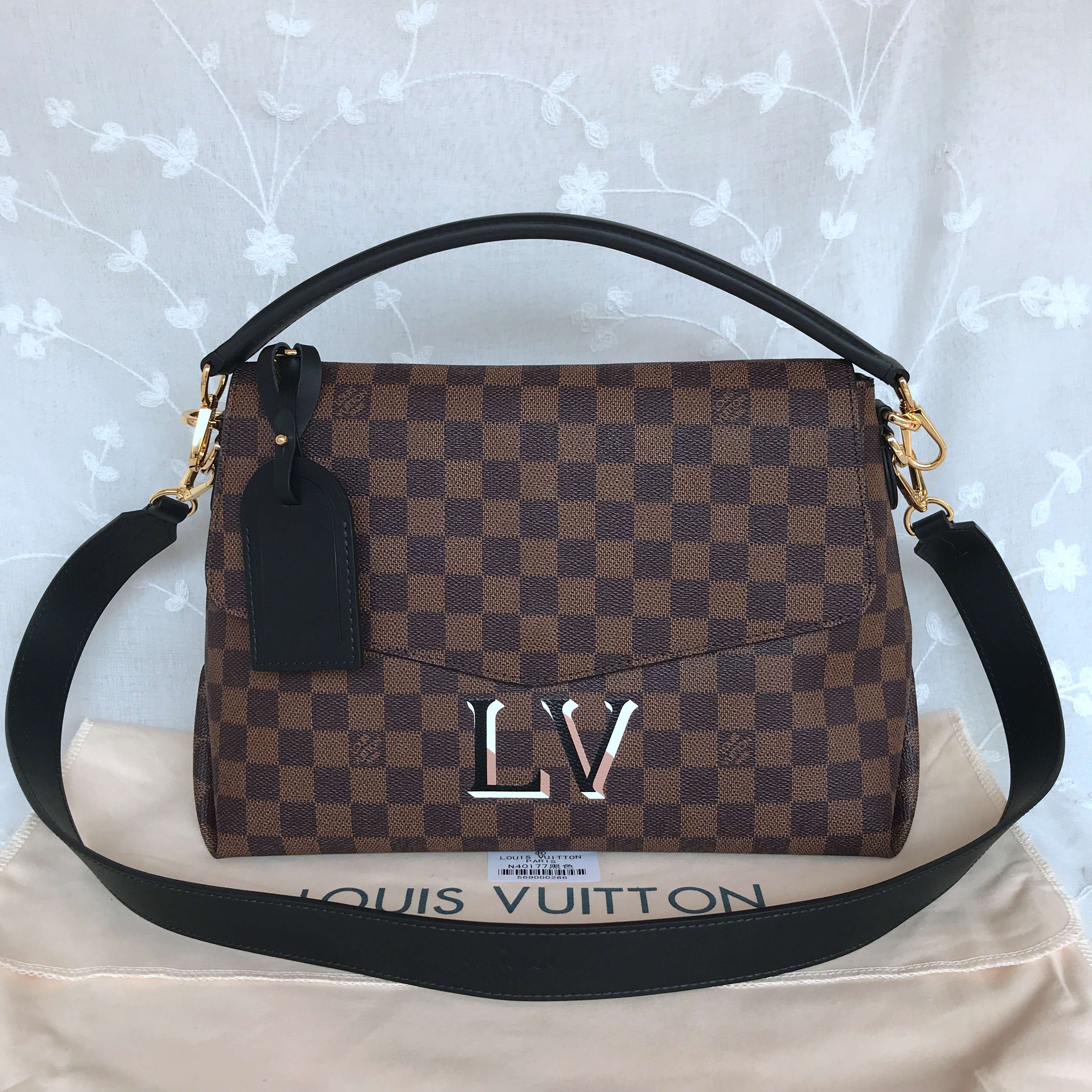 LV BEAUBOURG N40177