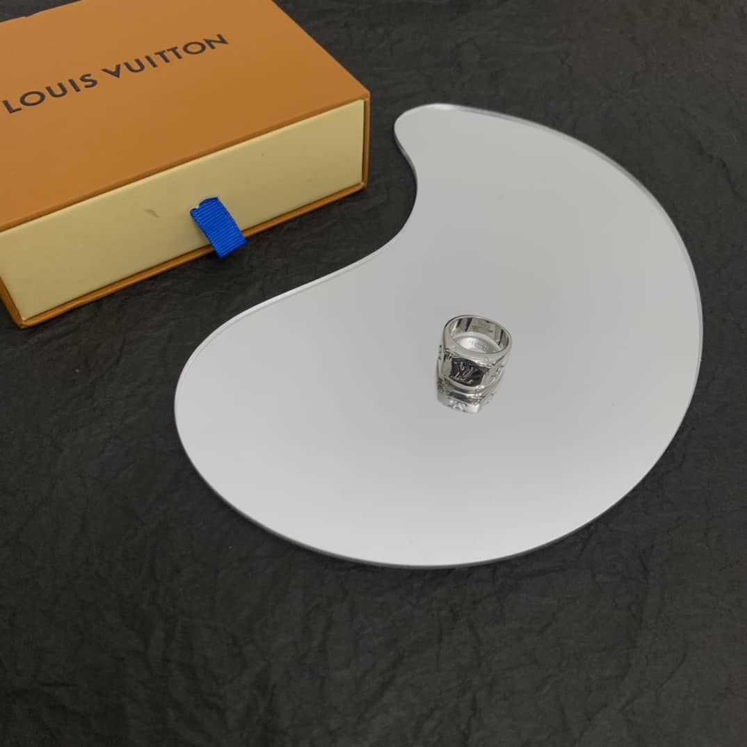 Fake Louis Vuitton Designer Ring Wholesale