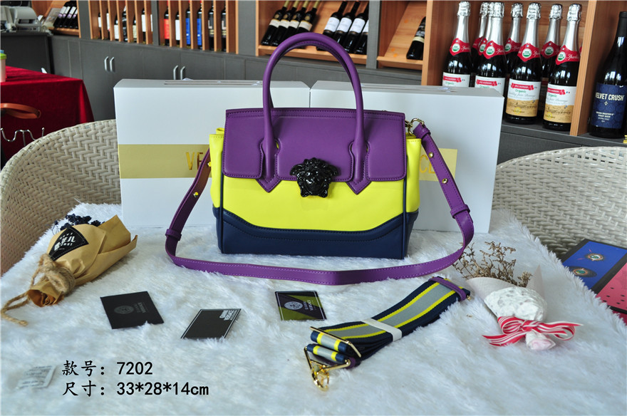 Versace AAA Quality Messenger Bags #596834