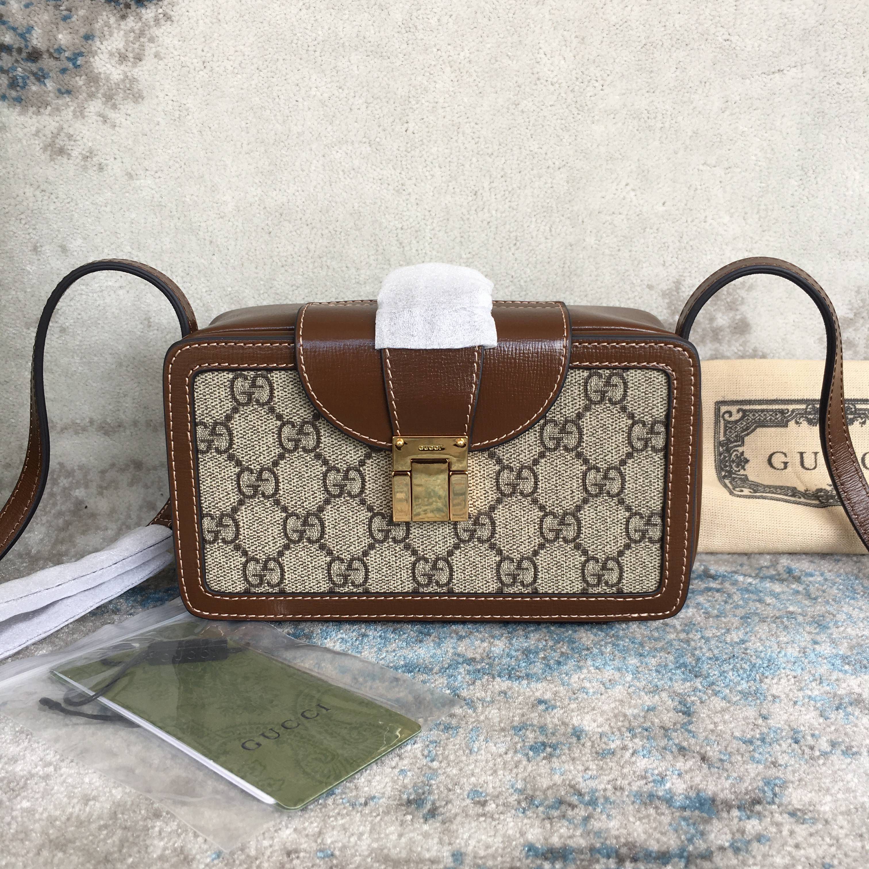 GUCCI mini bag with clasp closure 614368