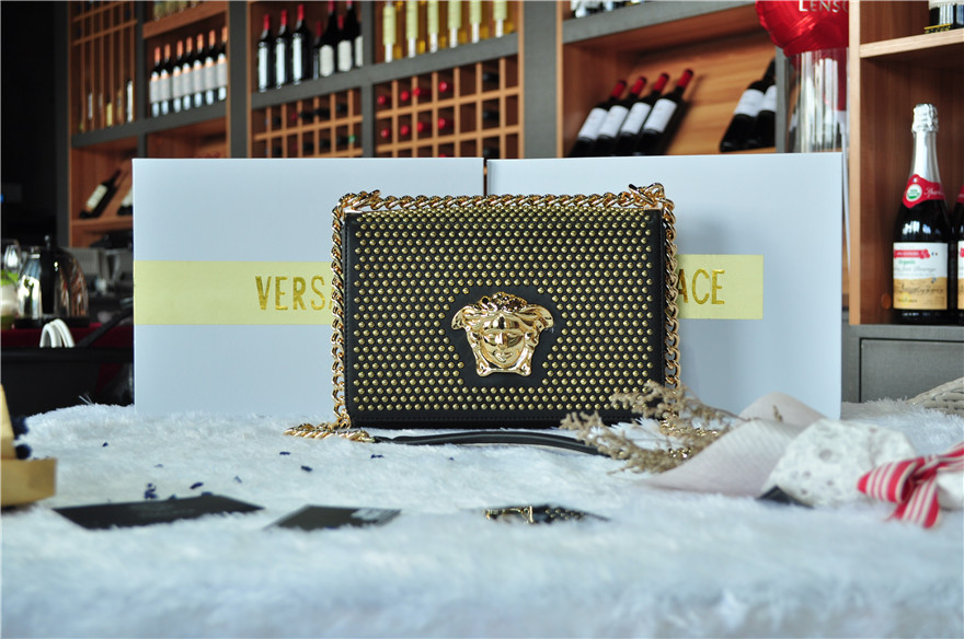 Versace AAA Quality Messenger Bags #596811