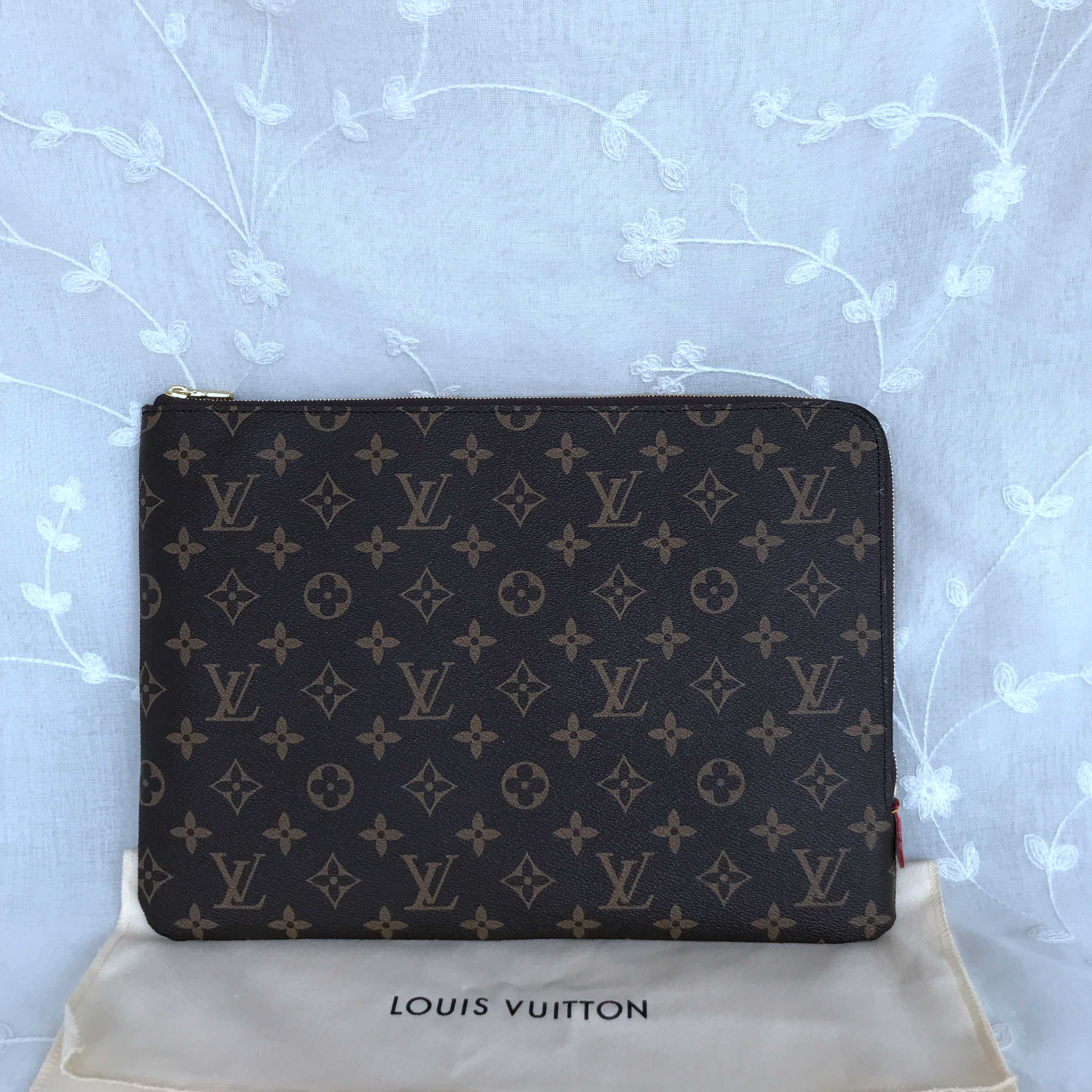 LV Daily Clutch M43442