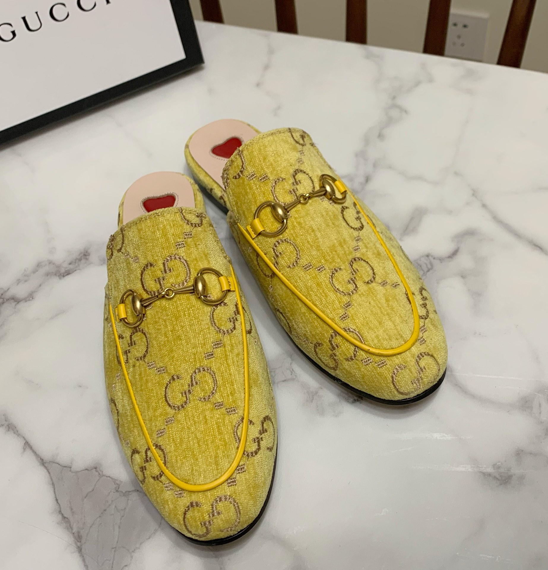 Gucci shoe335
