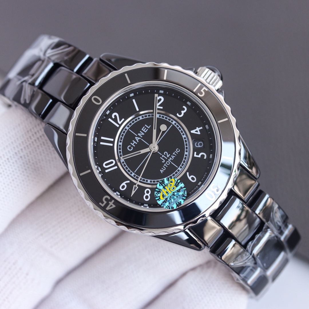 Chanel J12 series H5700 watch