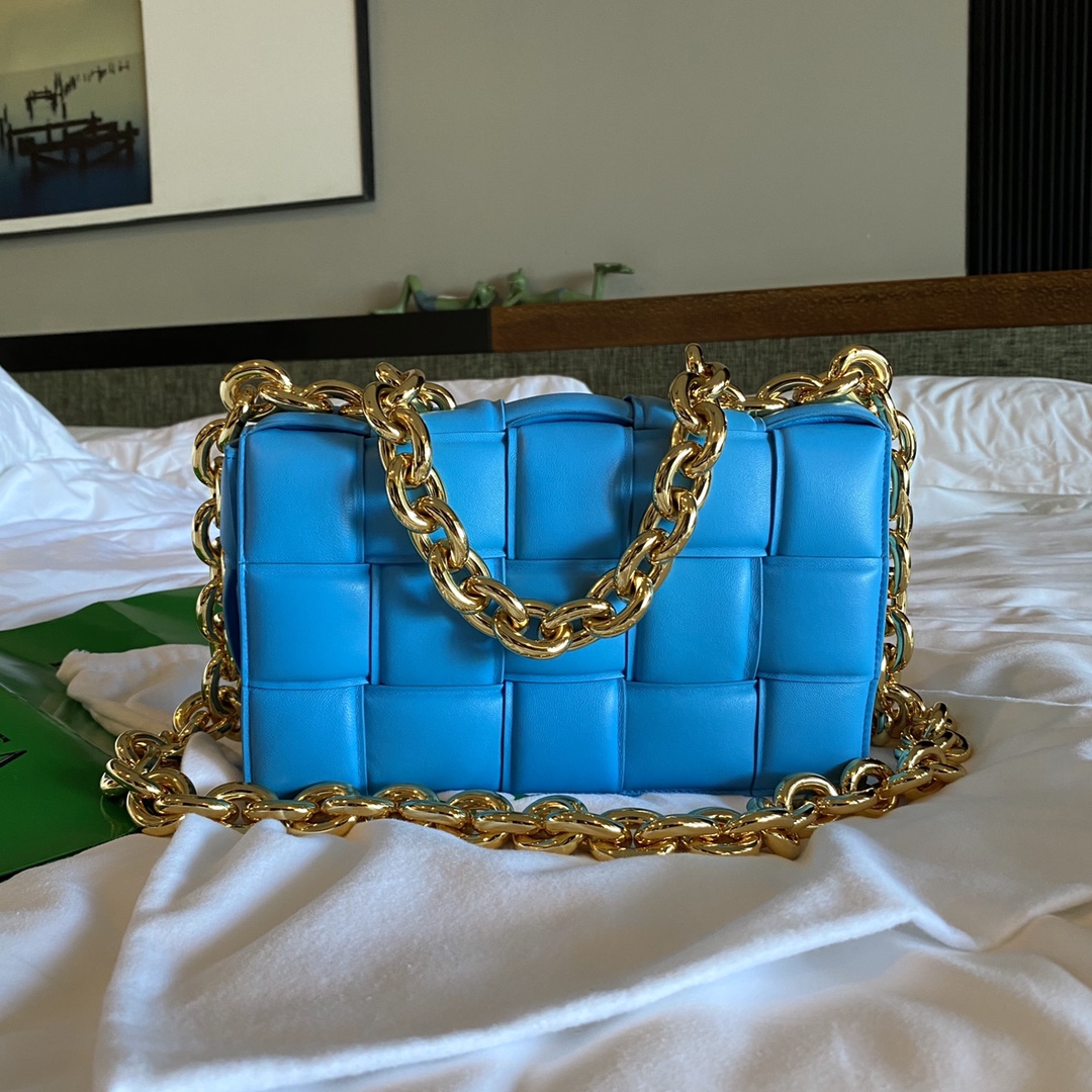 BOTTEGA VENETA THE CHAIN CASSETTE