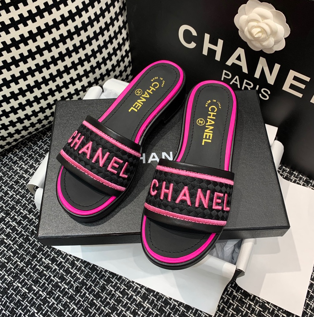 Chanel Shoes340