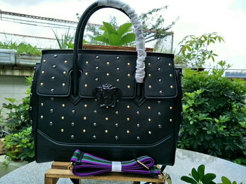 Versace AAA Quality Messenger Bags #631753