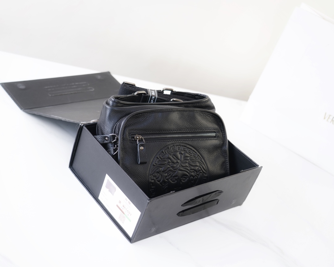 Versace #69790 Fashion Messenger Bags