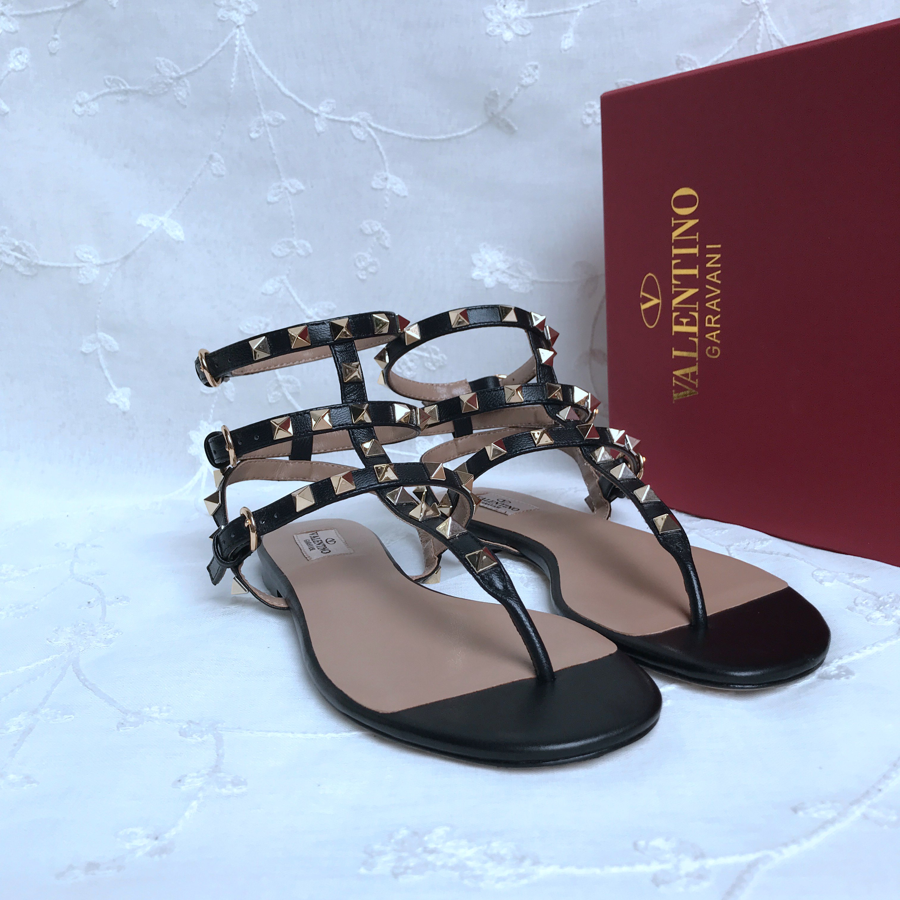 Valentino Classic Sandals 436947