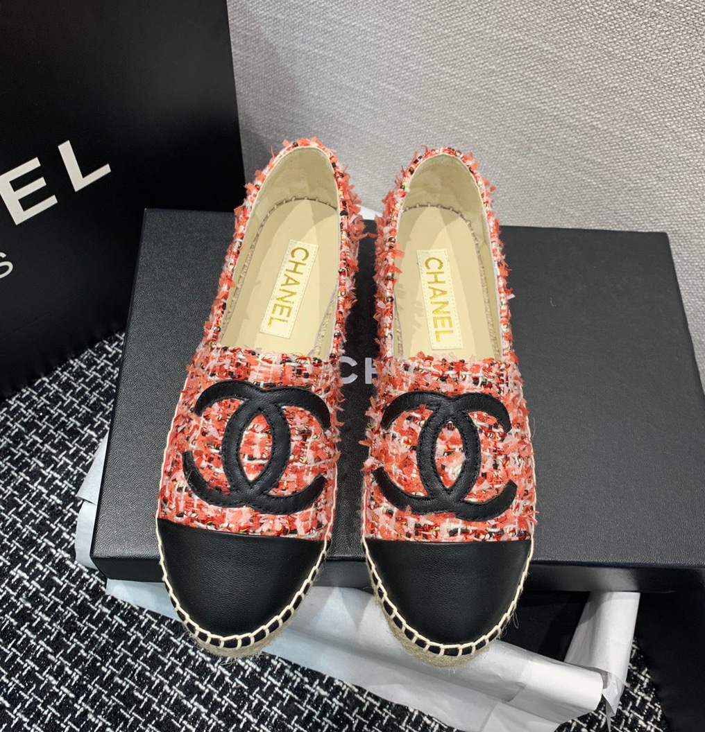 Chanel Shoes382