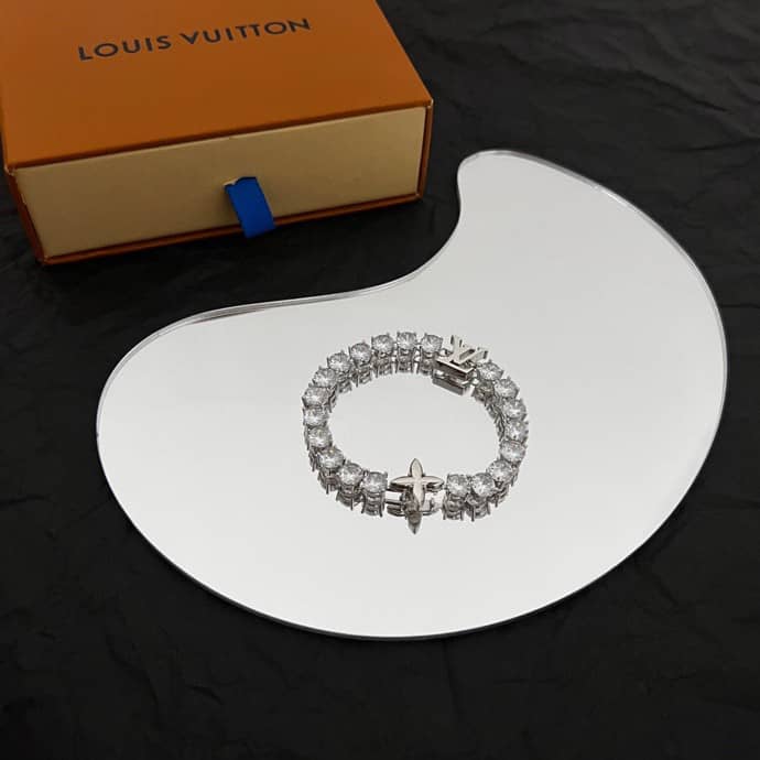 High Quality Louis Vuitton Bracelet