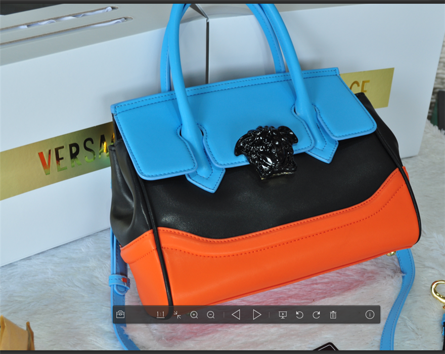 Versace AAA Quality Messenger Bags #596833