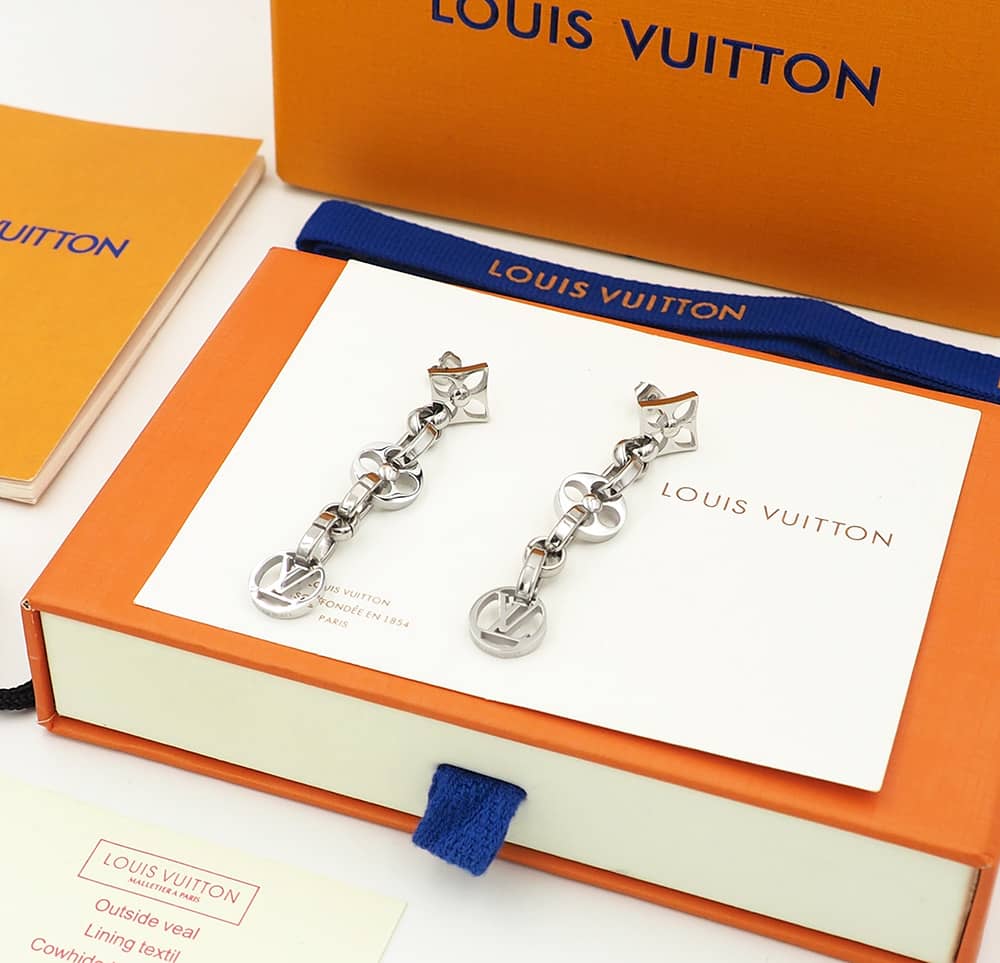 Knockoff Louis Vuitton Logo Earrings
