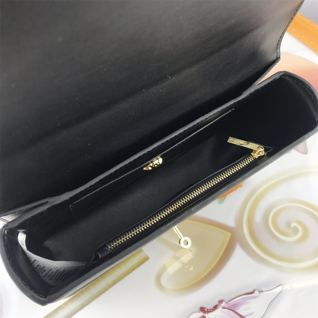 Versace AAA Quality Messenger Bags #720805