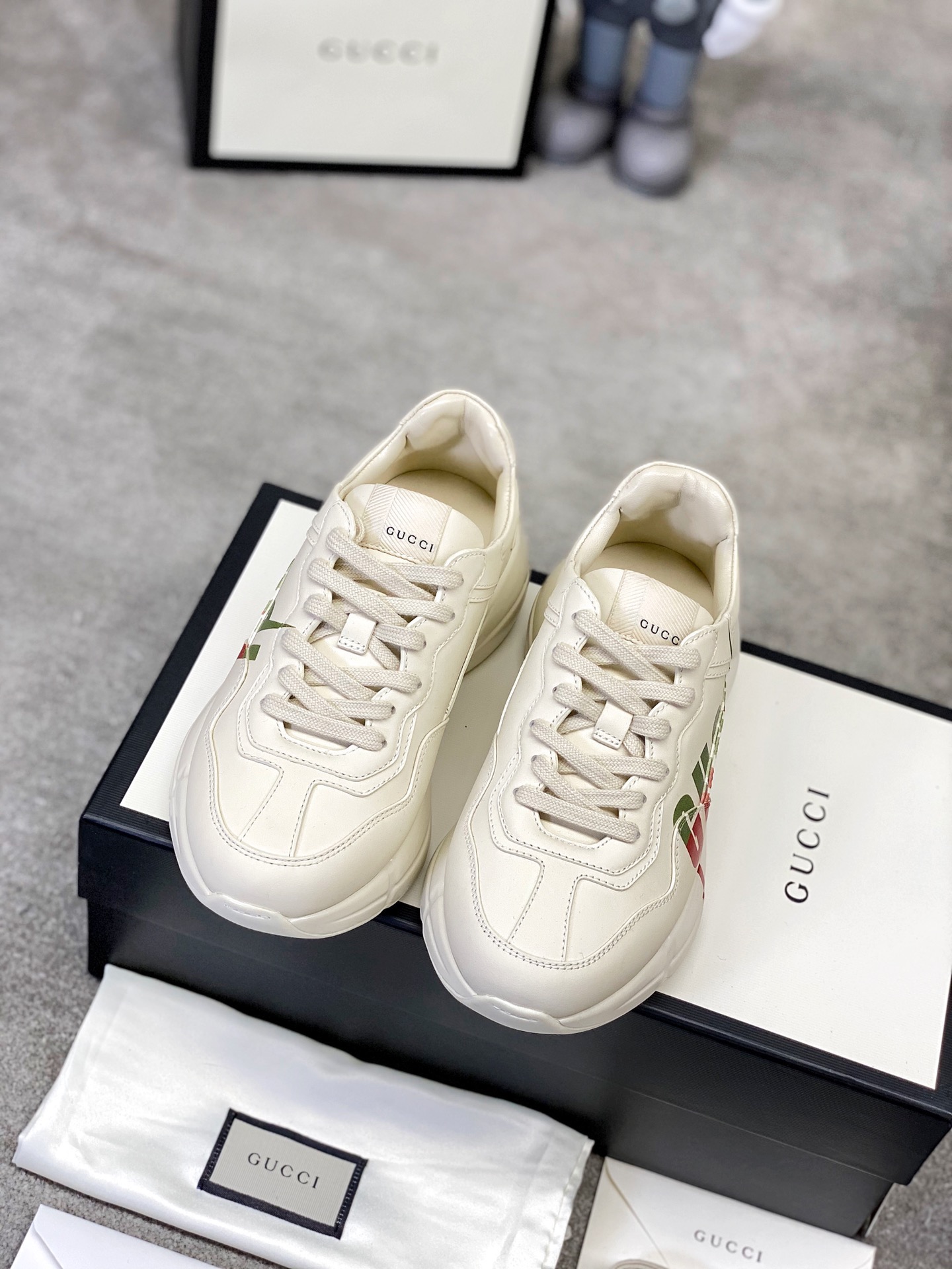 Gucci shoe49