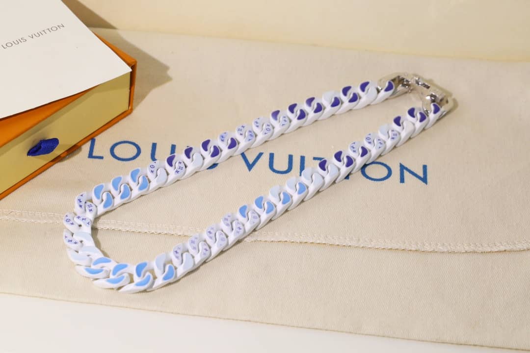 7 Star Louis Vuitton Necklace