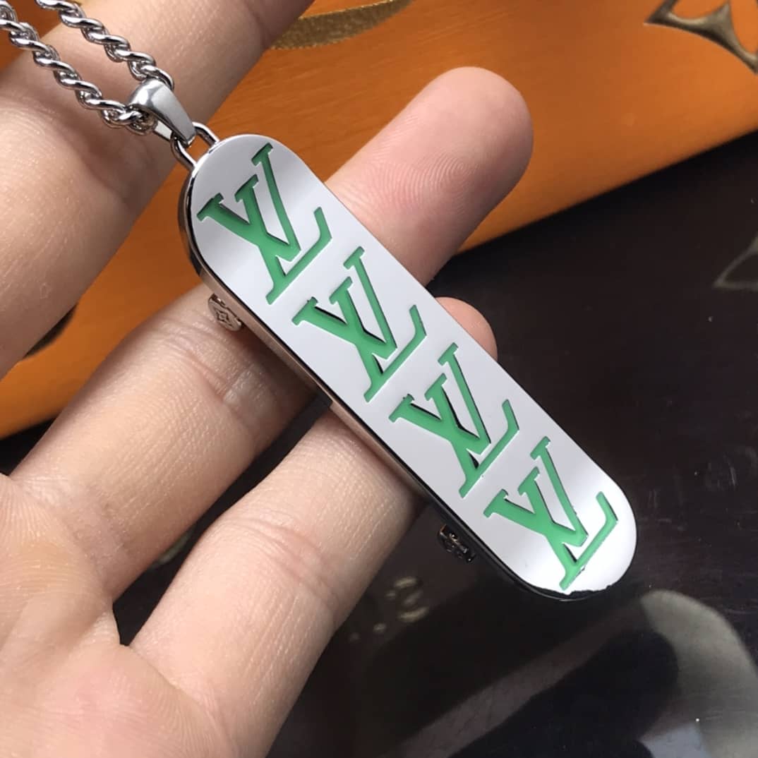 Replica Louis Vuitton Necklace