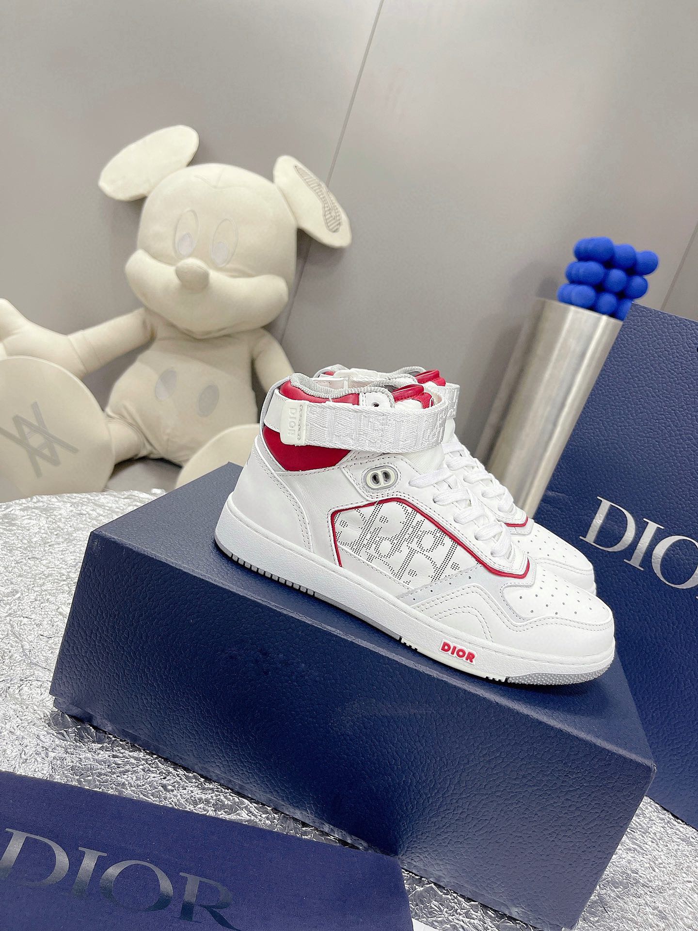 Dior shoes331