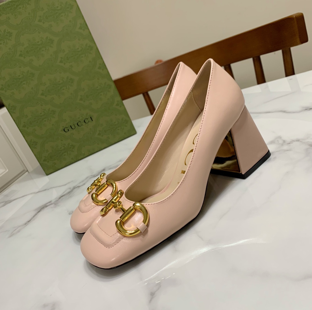 Gucci shoe472