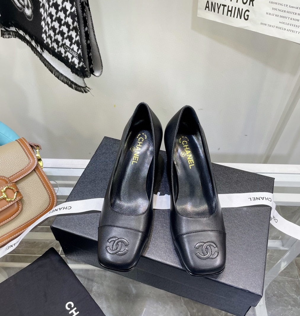 Chanel Shoes489